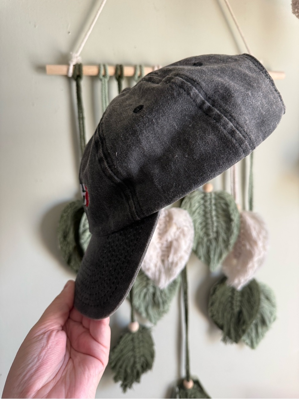 Spencer’s hat - Picture 4 of 6